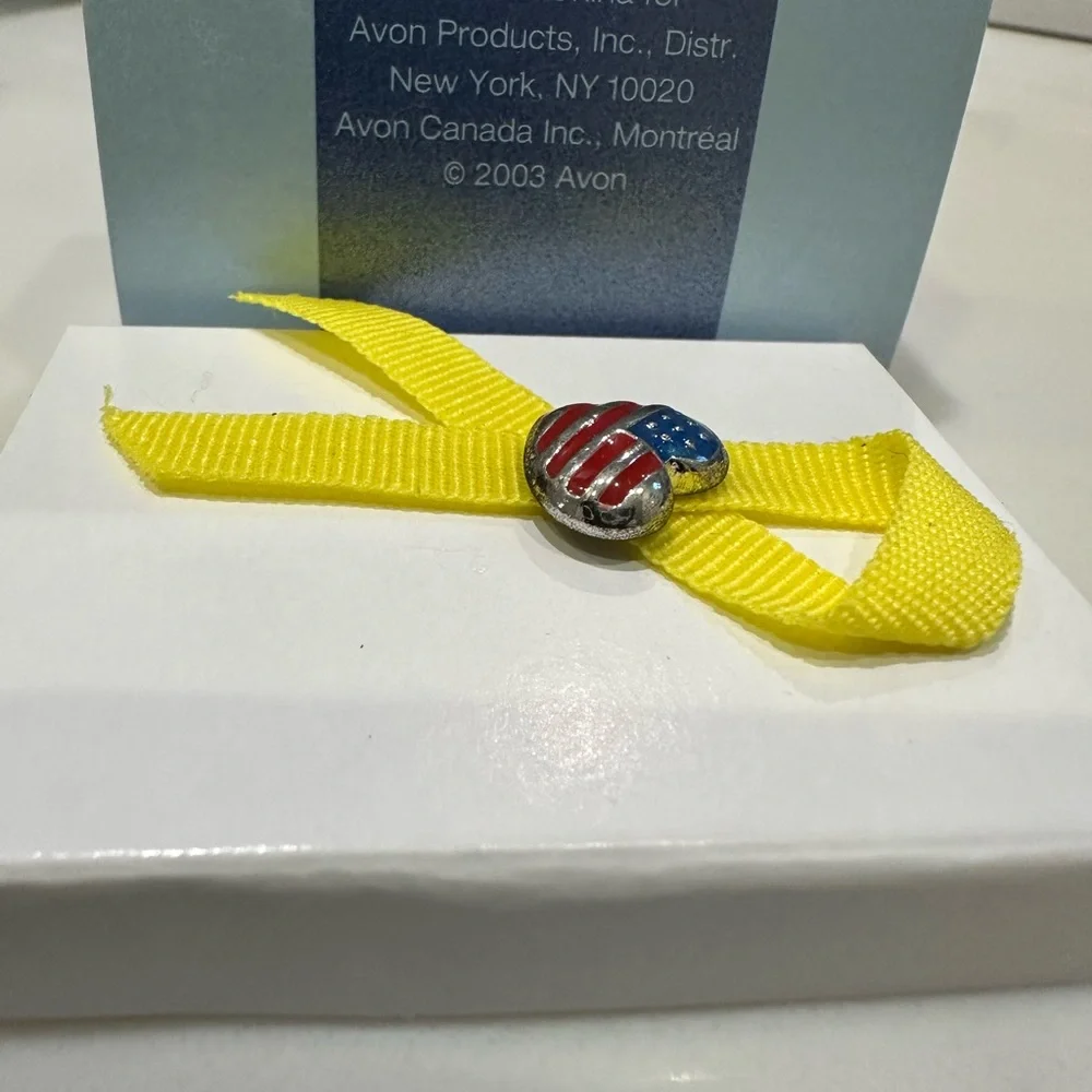 THE YELLOW RIBBON PIN - Picture 11 of 11